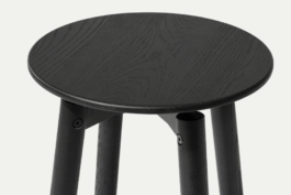 Stool round wood oak black Studio Boost