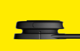Ottobock wearble black plastic housing yellow background Studio Boost